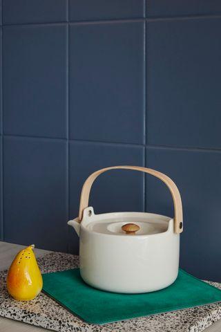 LUJA CERAMIC TILES - Polomatná barva na keramické obklady