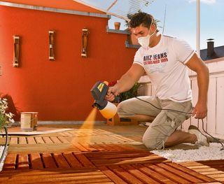 STŘÍKACÍ PISTOLE W 180 P - Pistole Wagner pro renovační a rekonstrukční práce